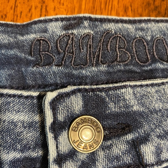 Bamboo distressed‎ stonewashed skinny jeans. 80’s style!!!! - Picture 6 of 16